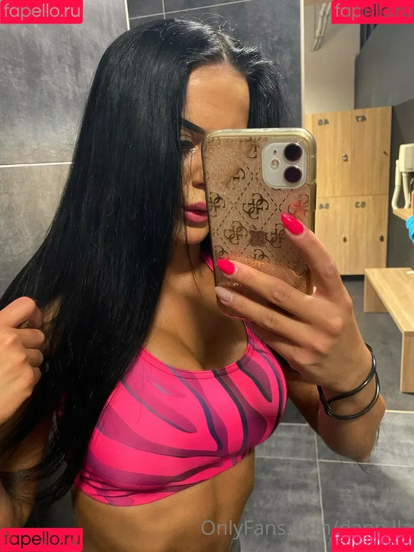 dann.lla Onlyfans Photo Gallery 