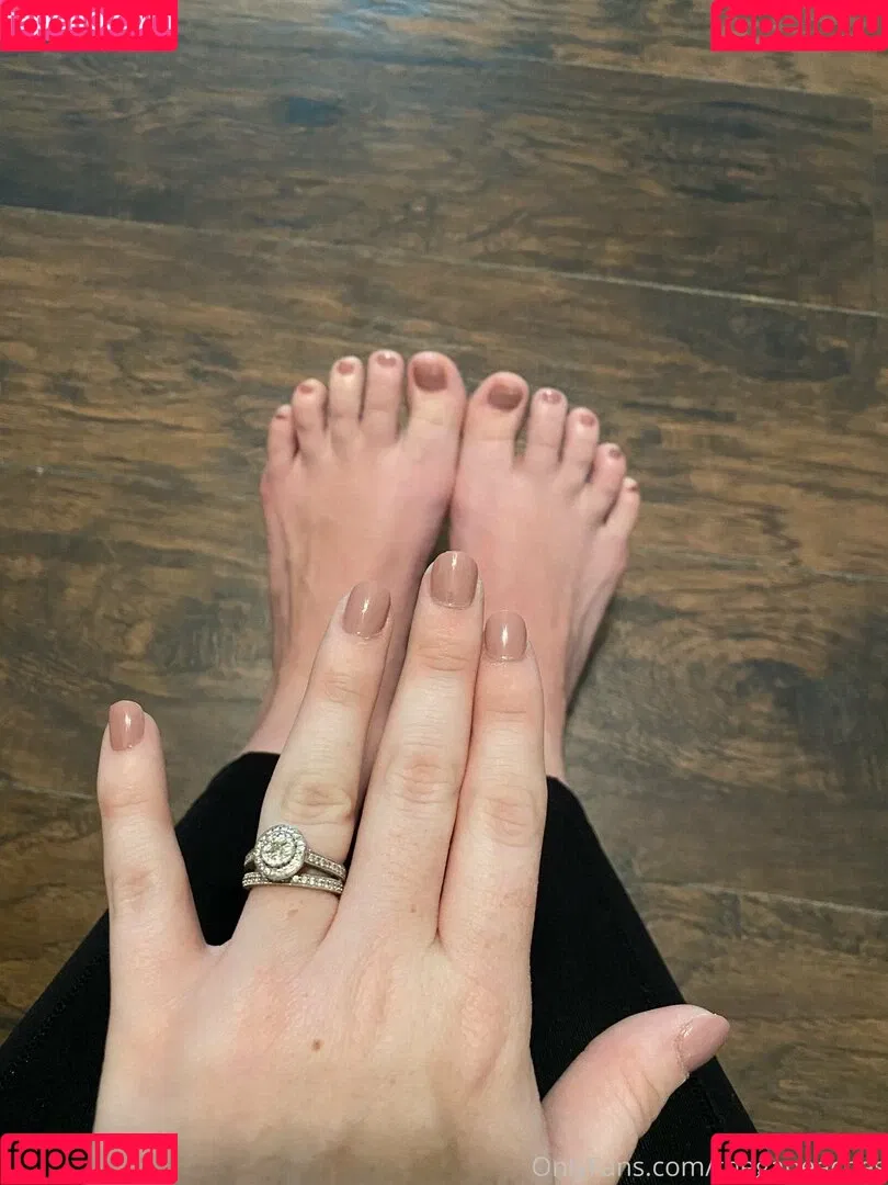hotwife_peachesfree Onlyfans Photo Gallery 