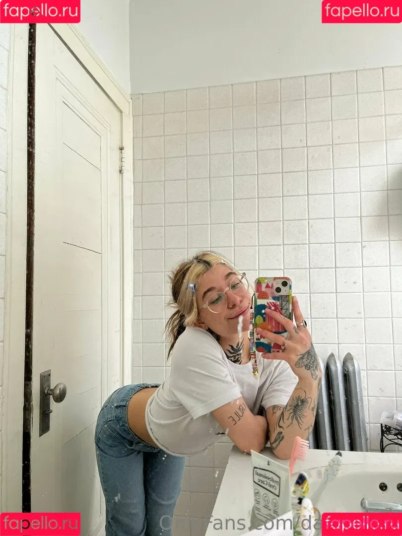 data-night Onlyfans Photo Gallery 