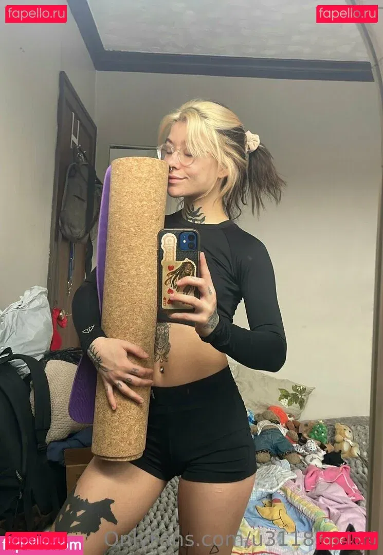 data-night Onlyfans Photo Gallery 