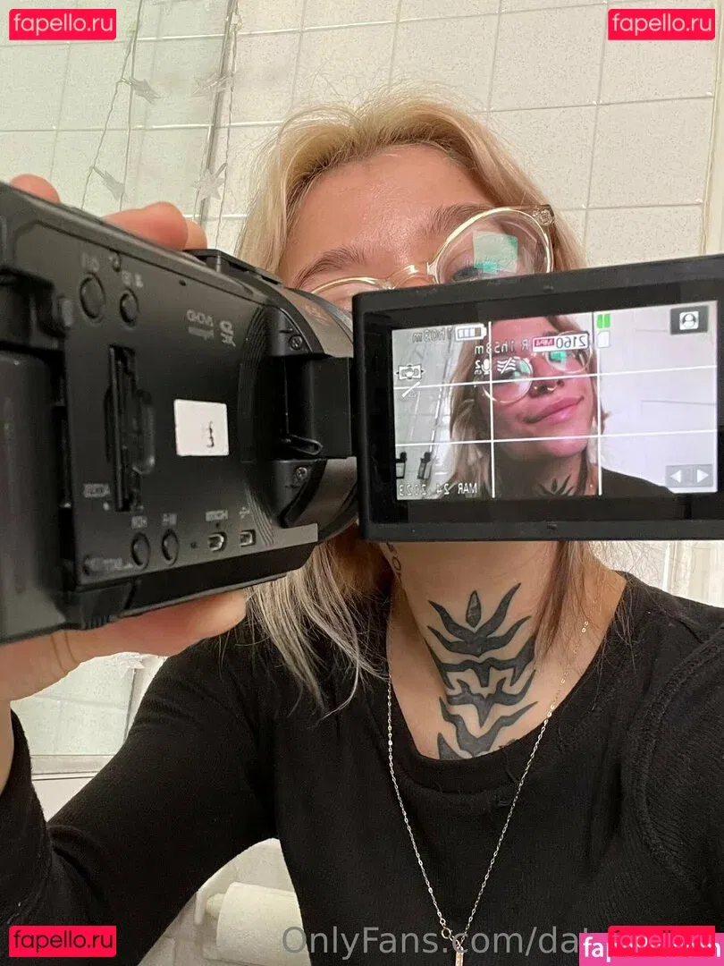 data-night Onlyfans Photo Gallery 