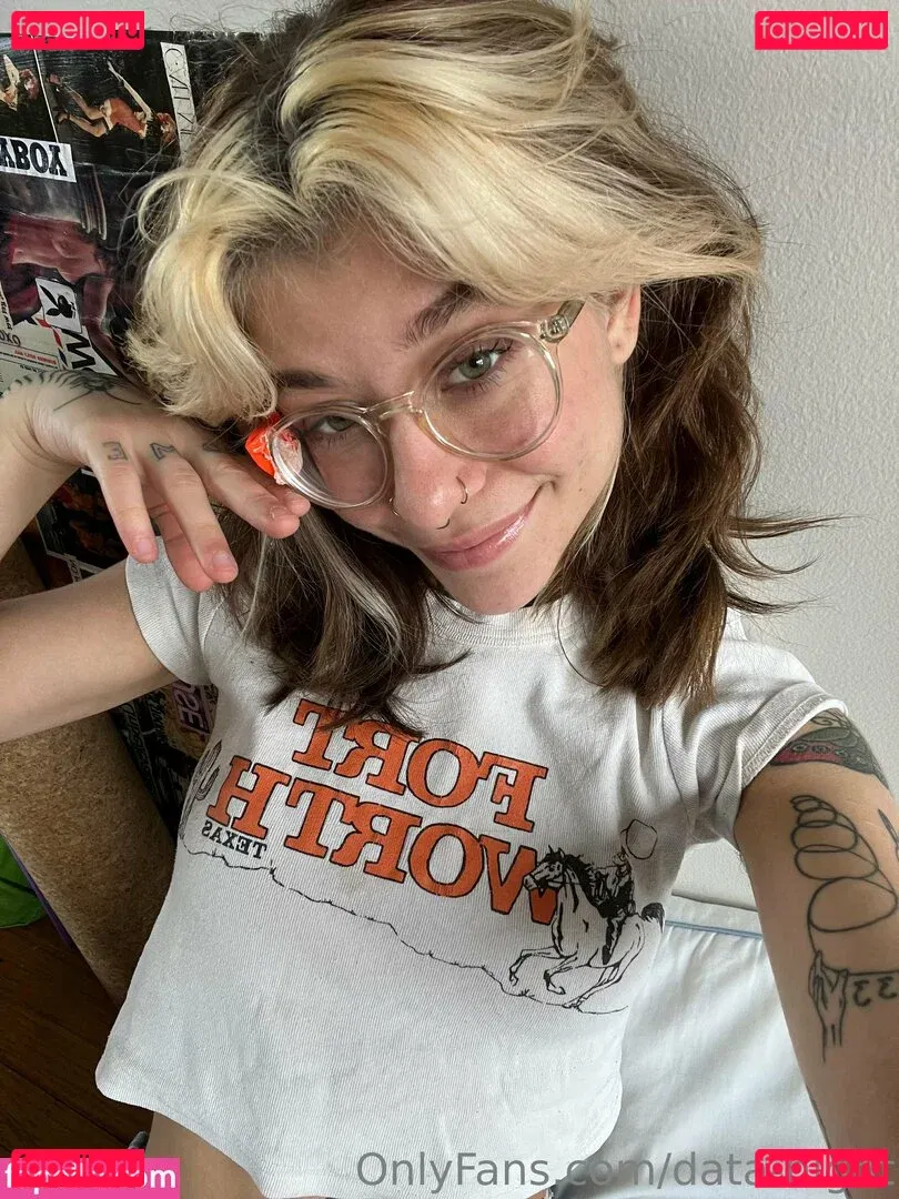 data-night Onlyfans Photo Gallery 