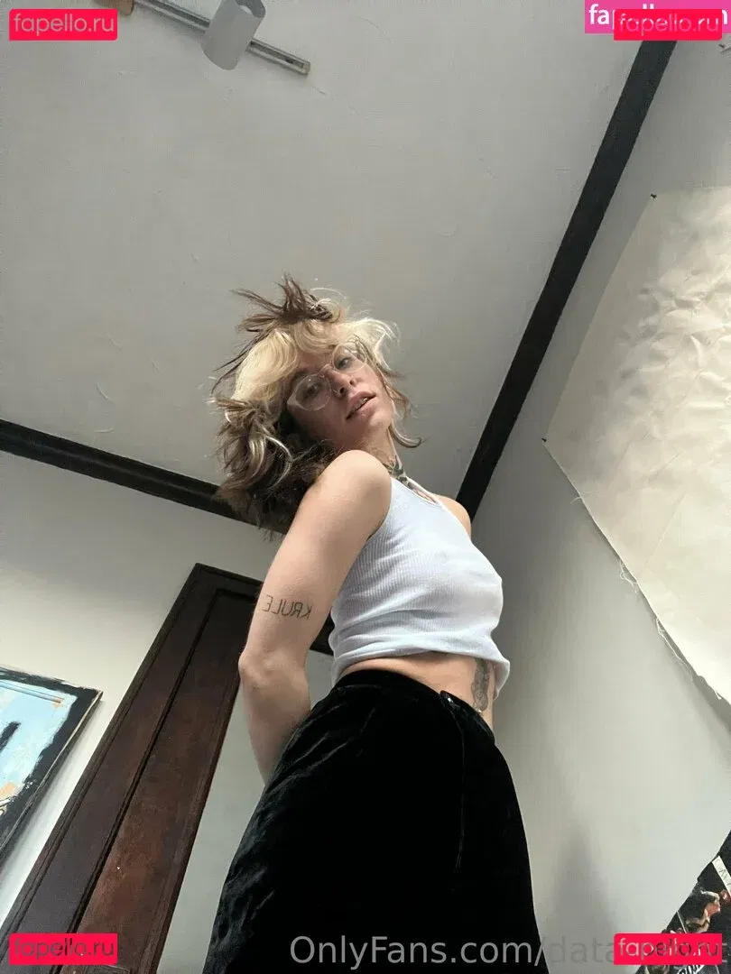 data-night Onlyfans Photo Gallery 