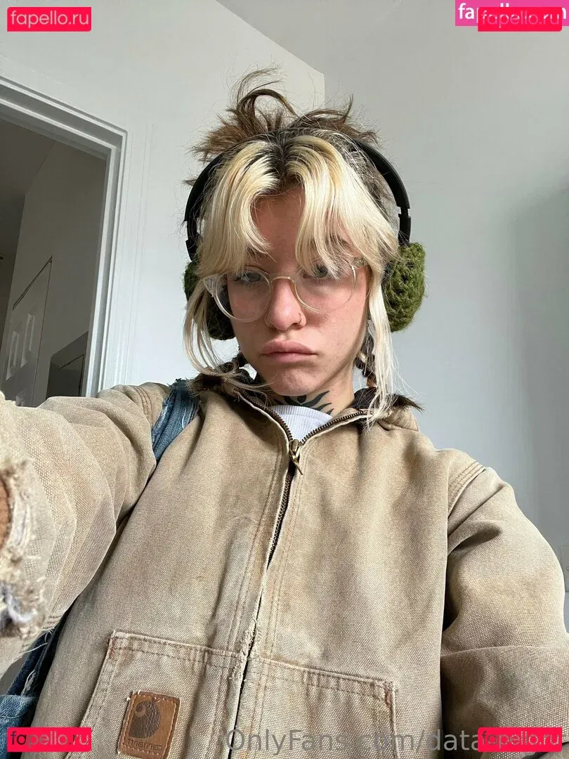 data-night Onlyfans Photo Gallery 