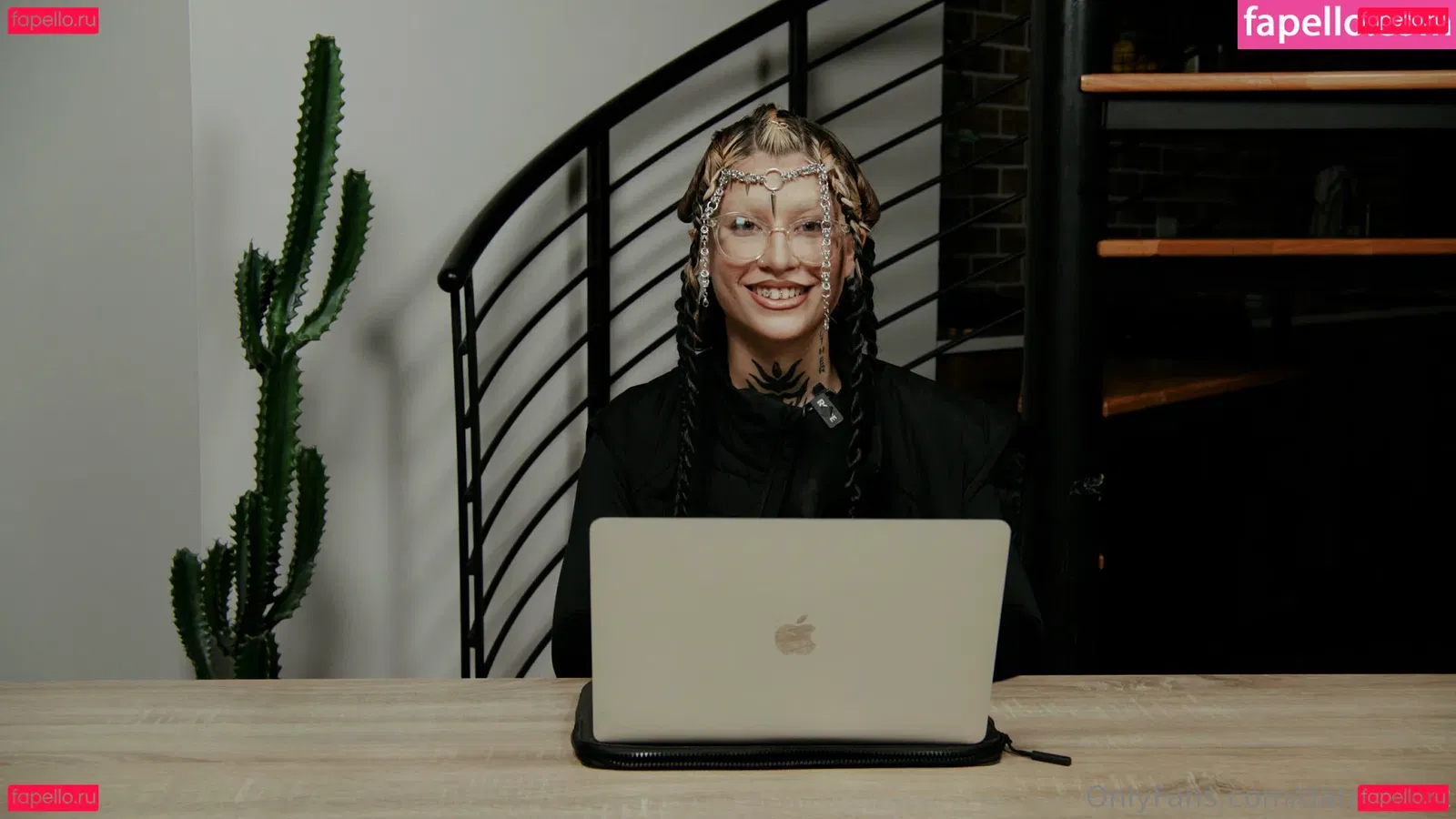 data-night Onlyfans Photo Gallery 