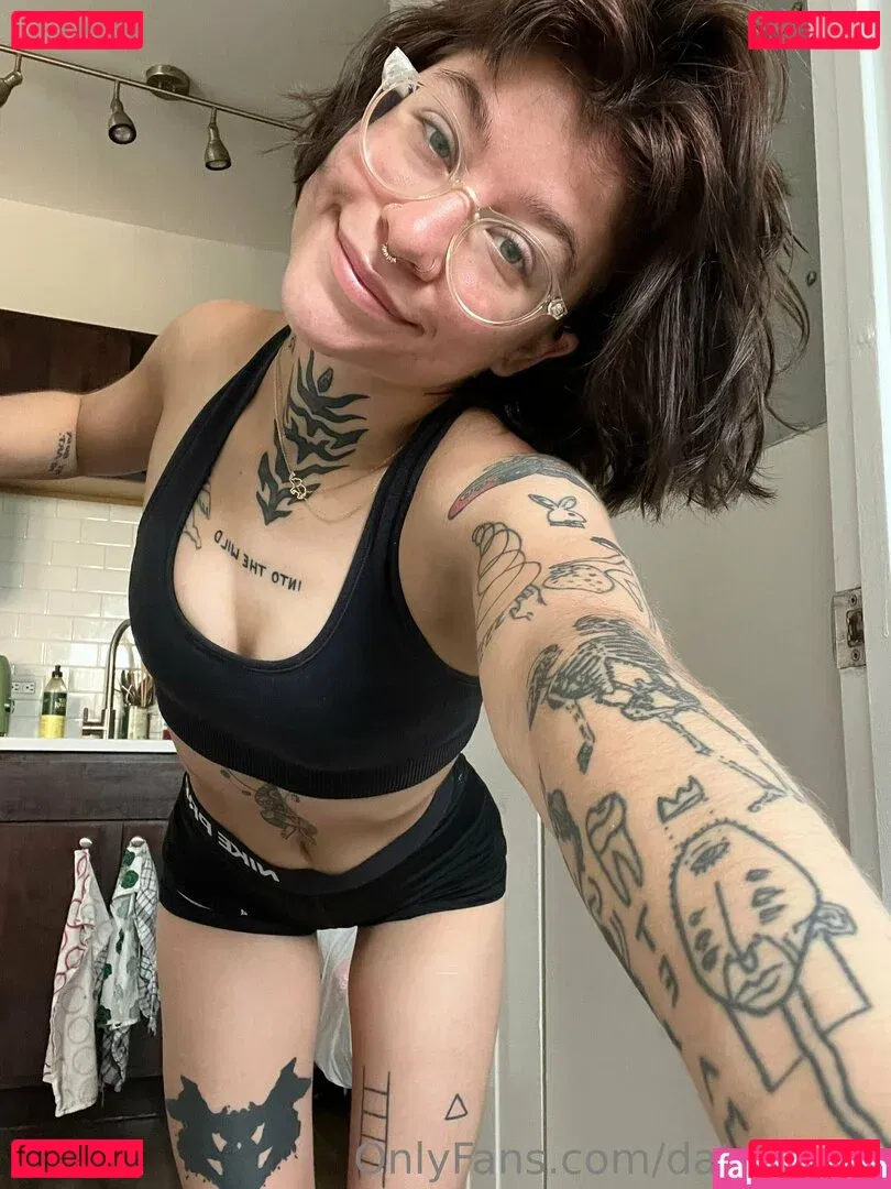 data-night Onlyfans Photo Gallery 