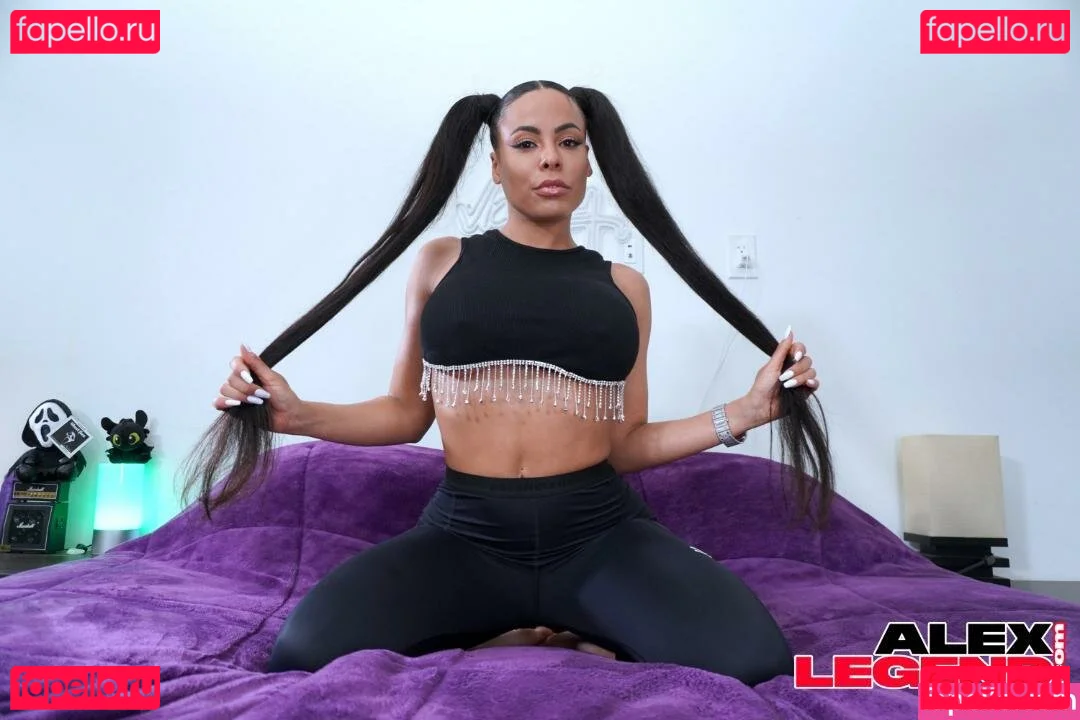 Luna Star Onlyfans Photo Gallery 