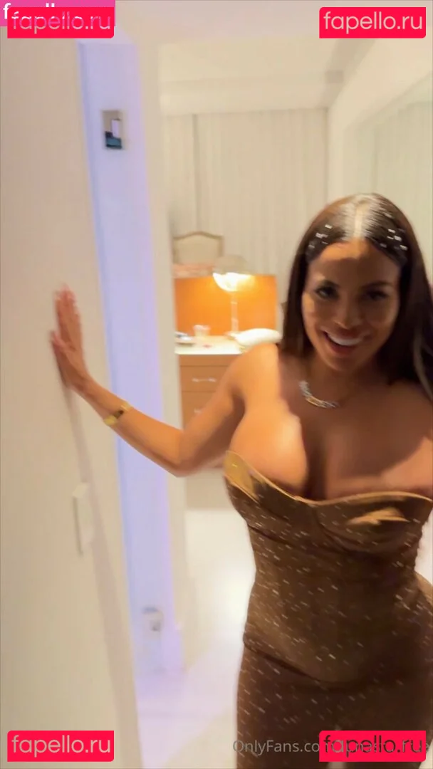 Luna Star Onlyfans Photo Gallery 