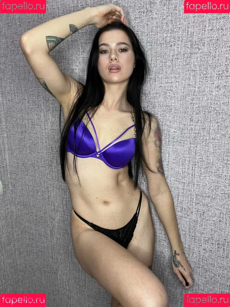 EmiliAAA Onlyfans Photo Gallery 