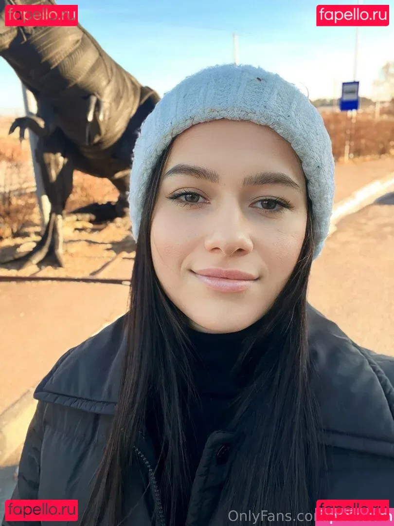 EmiliAAA Onlyfans Photo Gallery 