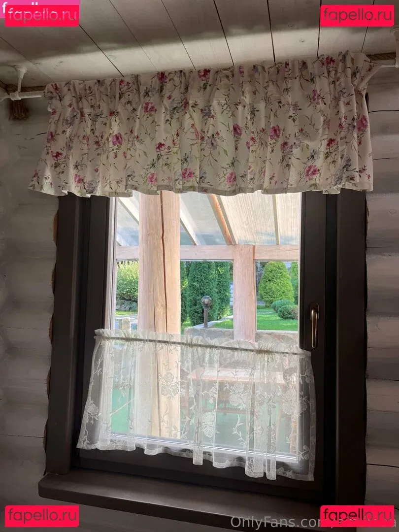 EmiliAAA Onlyfans Photo Gallery 