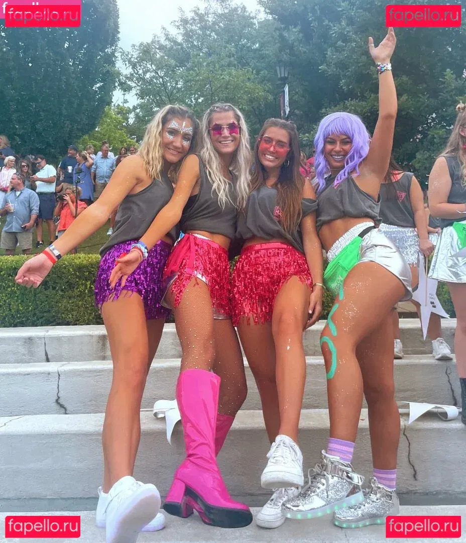 Kinley Freeman Onlyfans Photo Gallery 