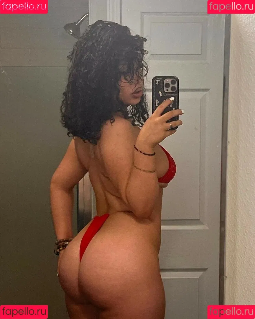 ohthasmat Onlyfans Photo Gallery 