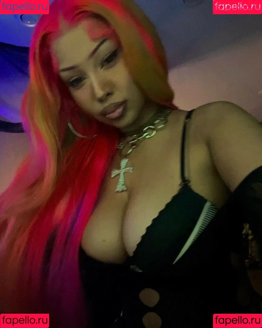 ohthasmat Onlyfans Photo Gallery 
