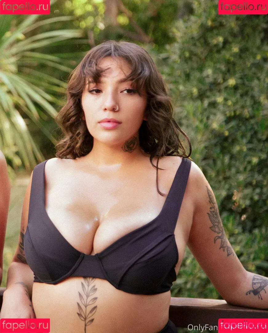 lesofie Onlyfans Photo Gallery 