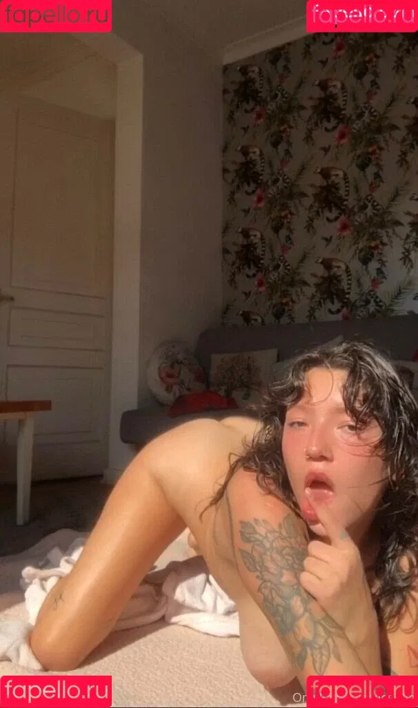 lesofie Onlyfans Photo Gallery 