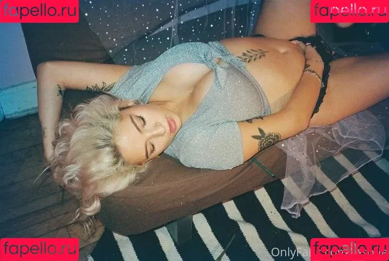 lesofie Onlyfans Photo Gallery 