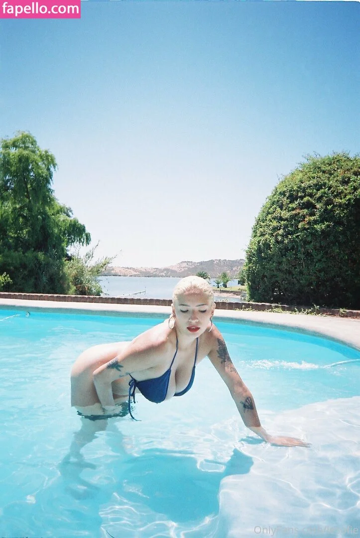 lesofie Onlyfans Photo Gallery 