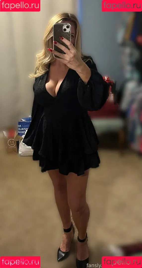LadyKerrin Onlyfans Photo Gallery 