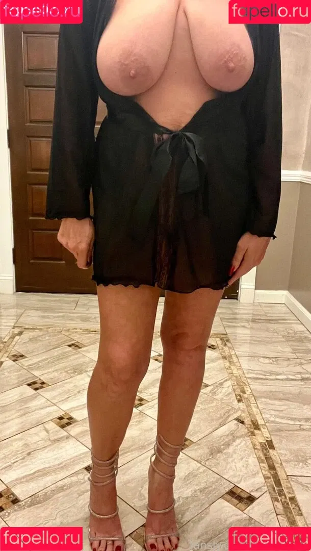 LadyKerrin Onlyfans Photo Gallery 