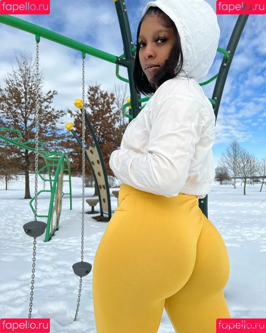Saleema Mansur Onlyfans Photo Gallery 