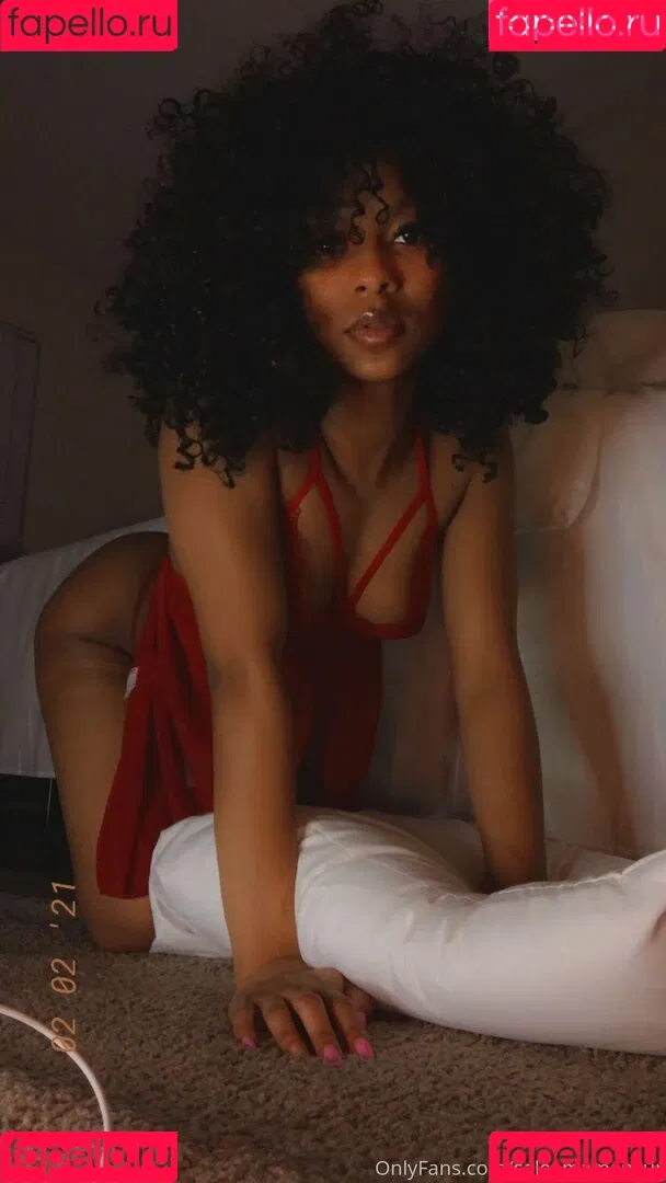 Saleema Mansur Onlyfans Photo Gallery 