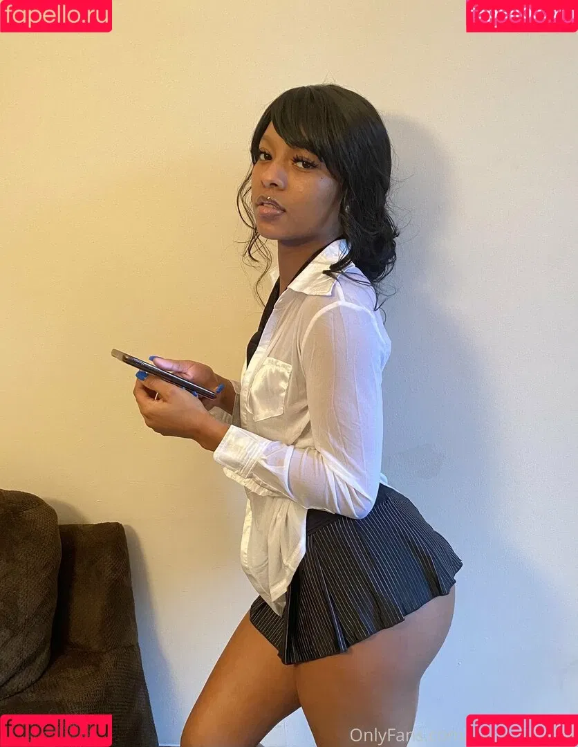 Saleema Mansur Onlyfans Photo Gallery 