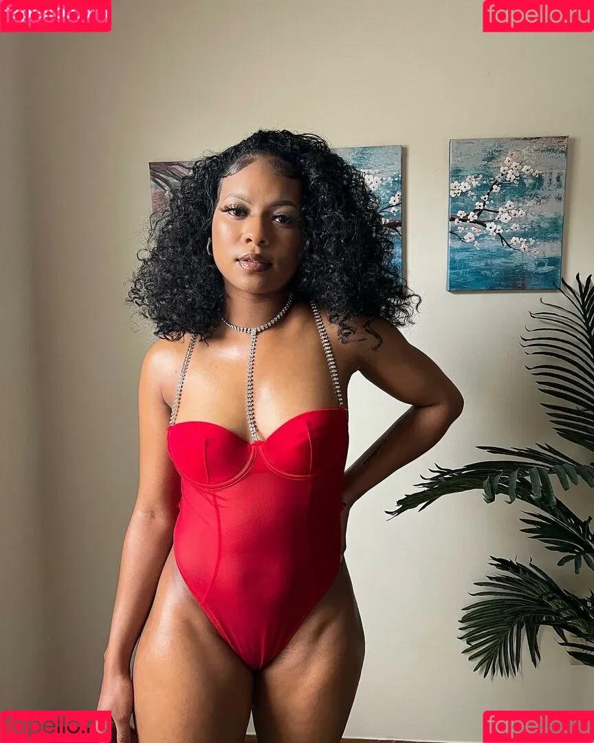 Saleema Mansur Onlyfans Photo Gallery 