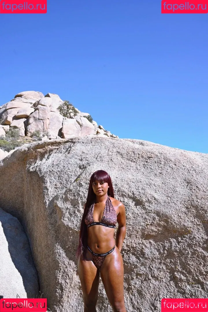 Saleema Mansur Onlyfans Photo Gallery 