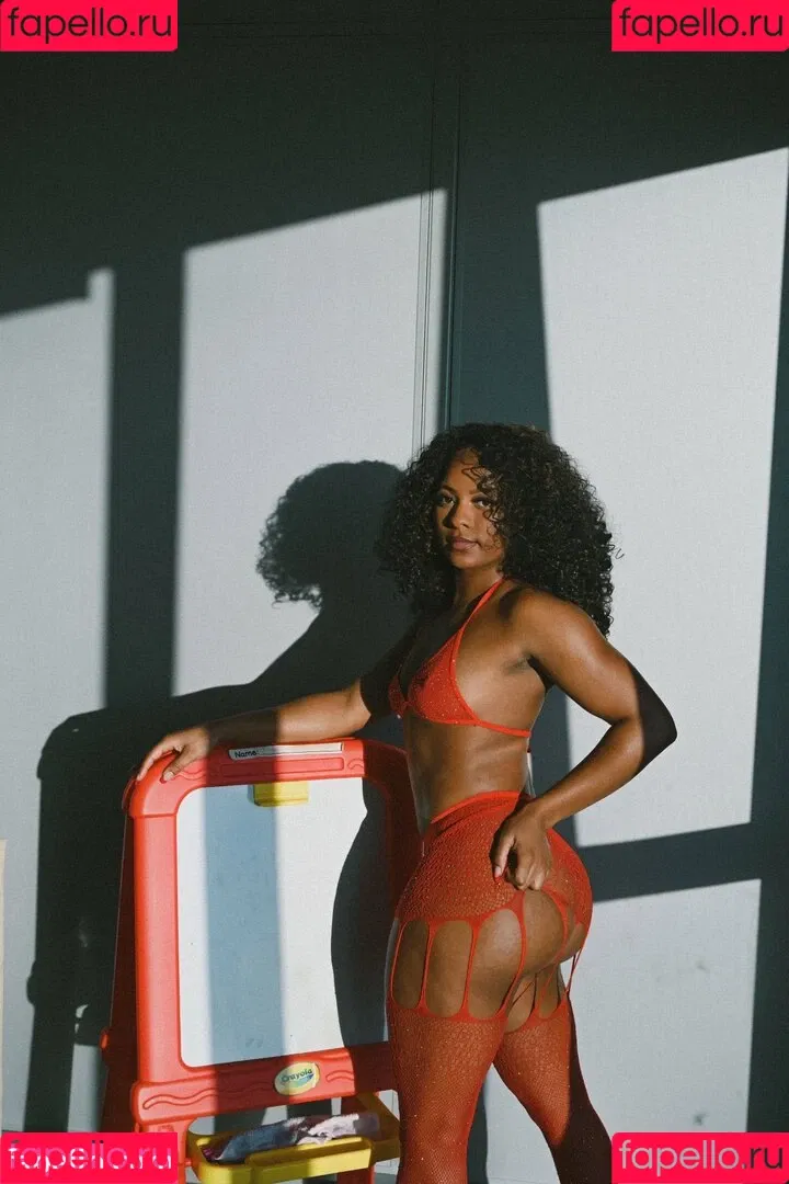 Saleema Mansur Onlyfans Photo Gallery 