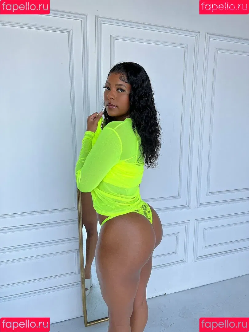 Saleema Mansur Onlyfans Photo Gallery 