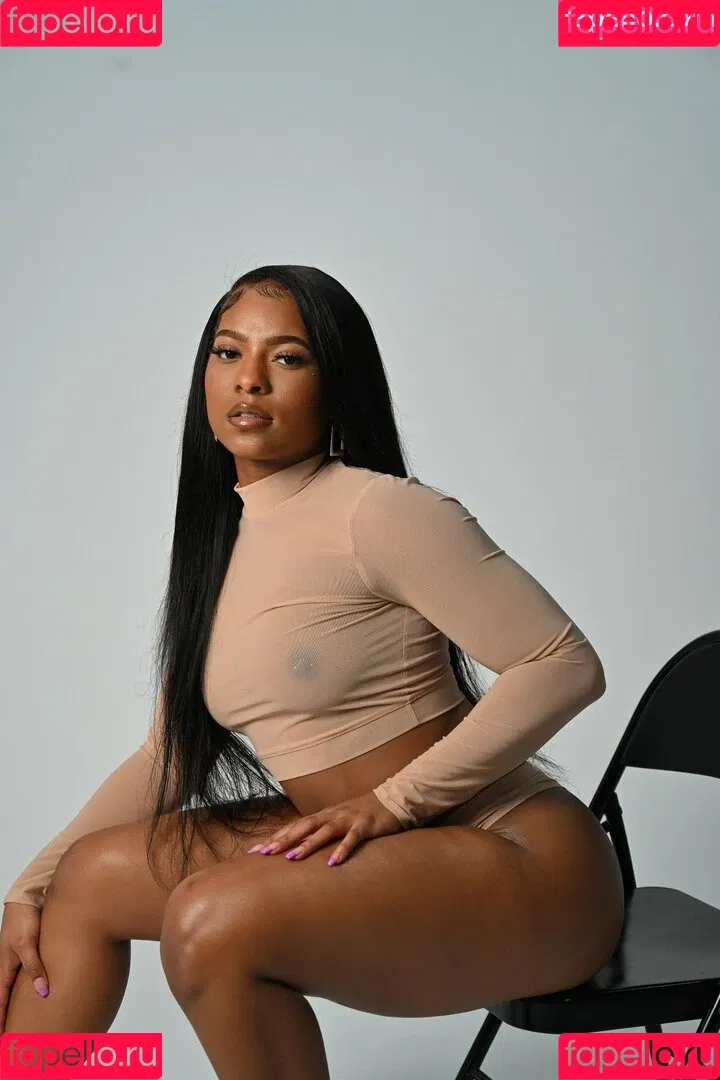 Saleema Mansur Onlyfans Photo Gallery 