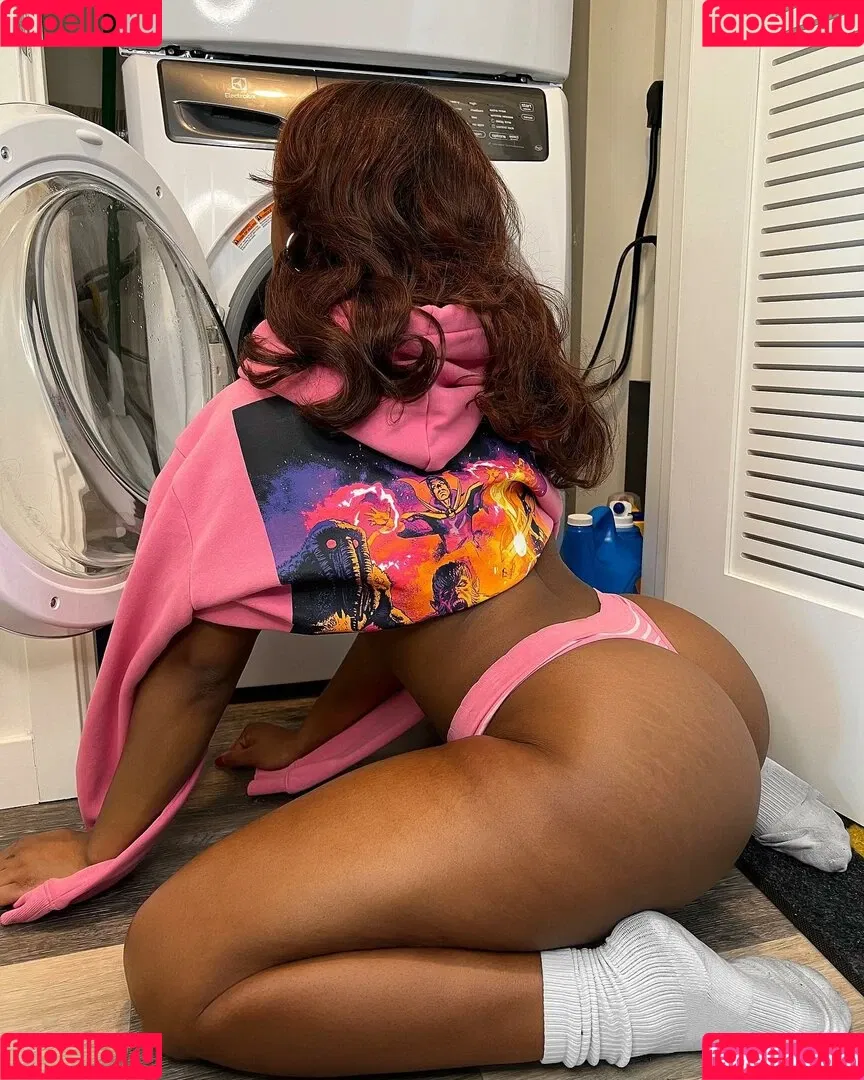 Saleema Mansur Onlyfans Photo Gallery 