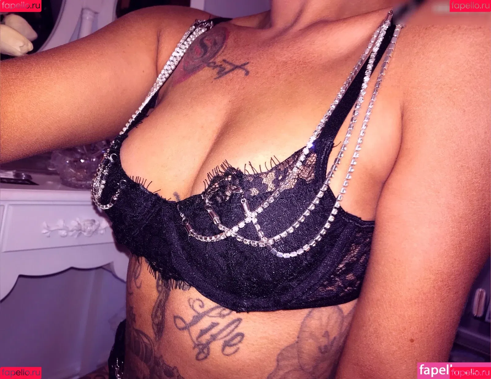 Tia Mendez Onlyfans Photo Gallery 