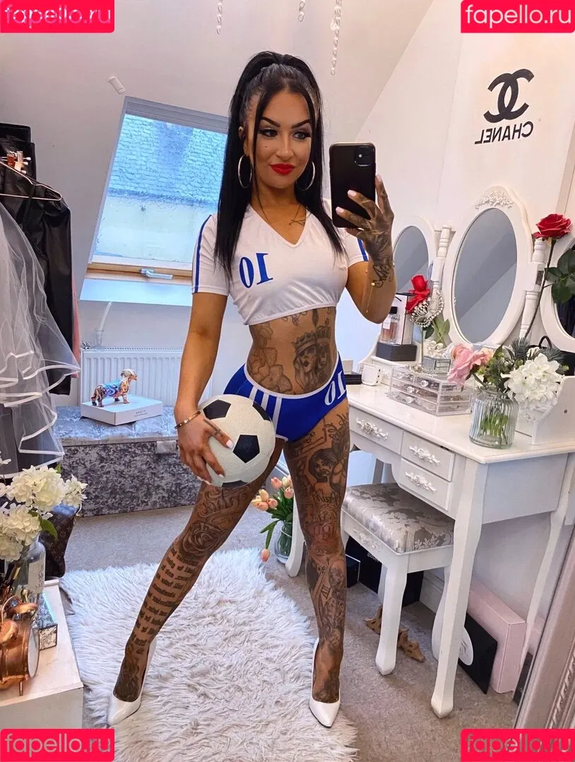 Tia Mendez Onlyfans Photo Gallery 