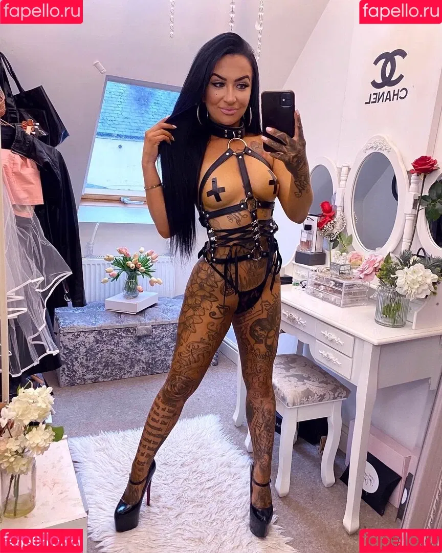 Tia Mendez Onlyfans Photo Gallery 