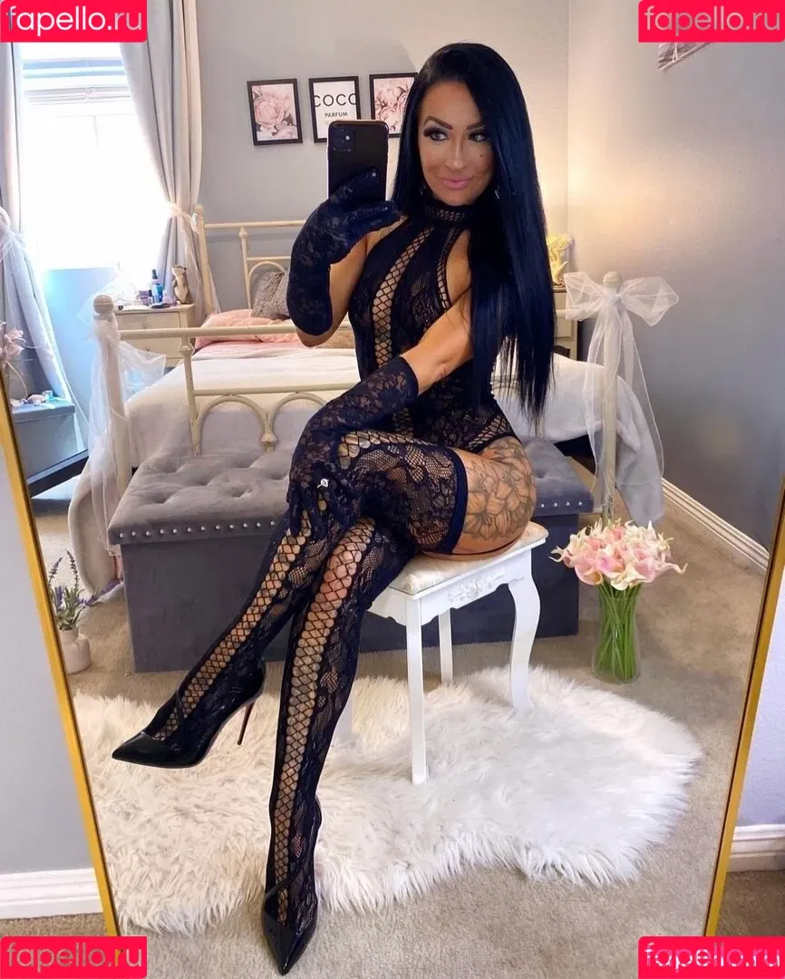 Tia Mendez Onlyfans Photo Gallery 