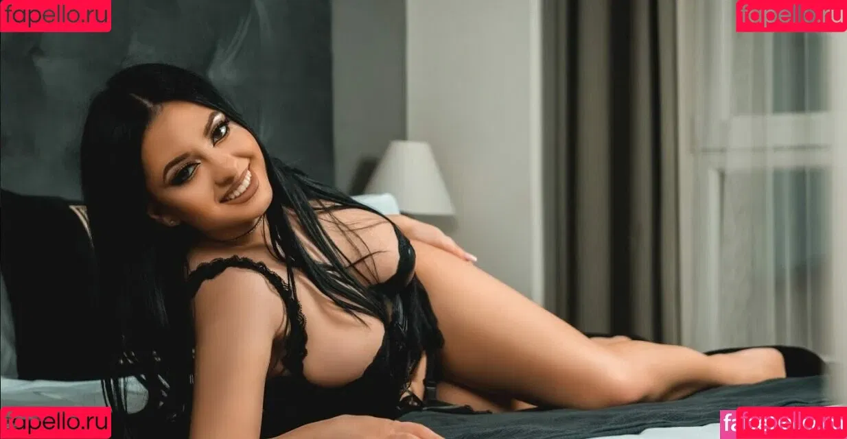 EdithOliviere Onlyfans Photo Gallery 