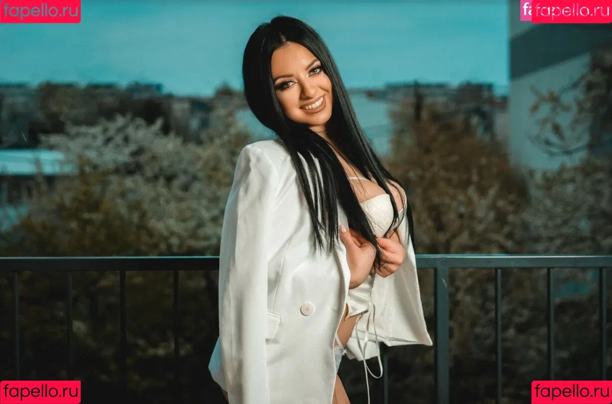 EdithOliviere Onlyfans Photo Gallery 