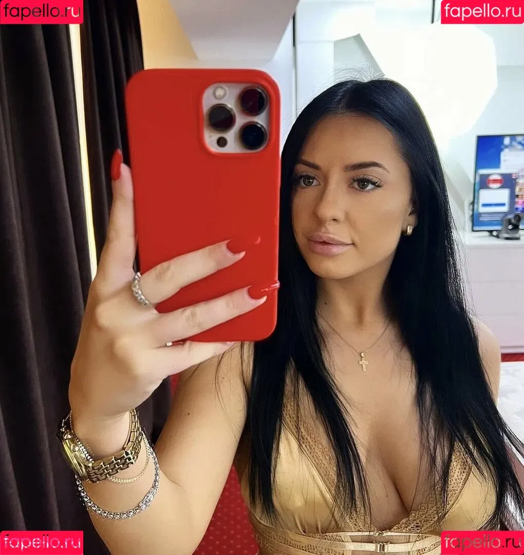 EdithOliviere Onlyfans Photo Gallery 