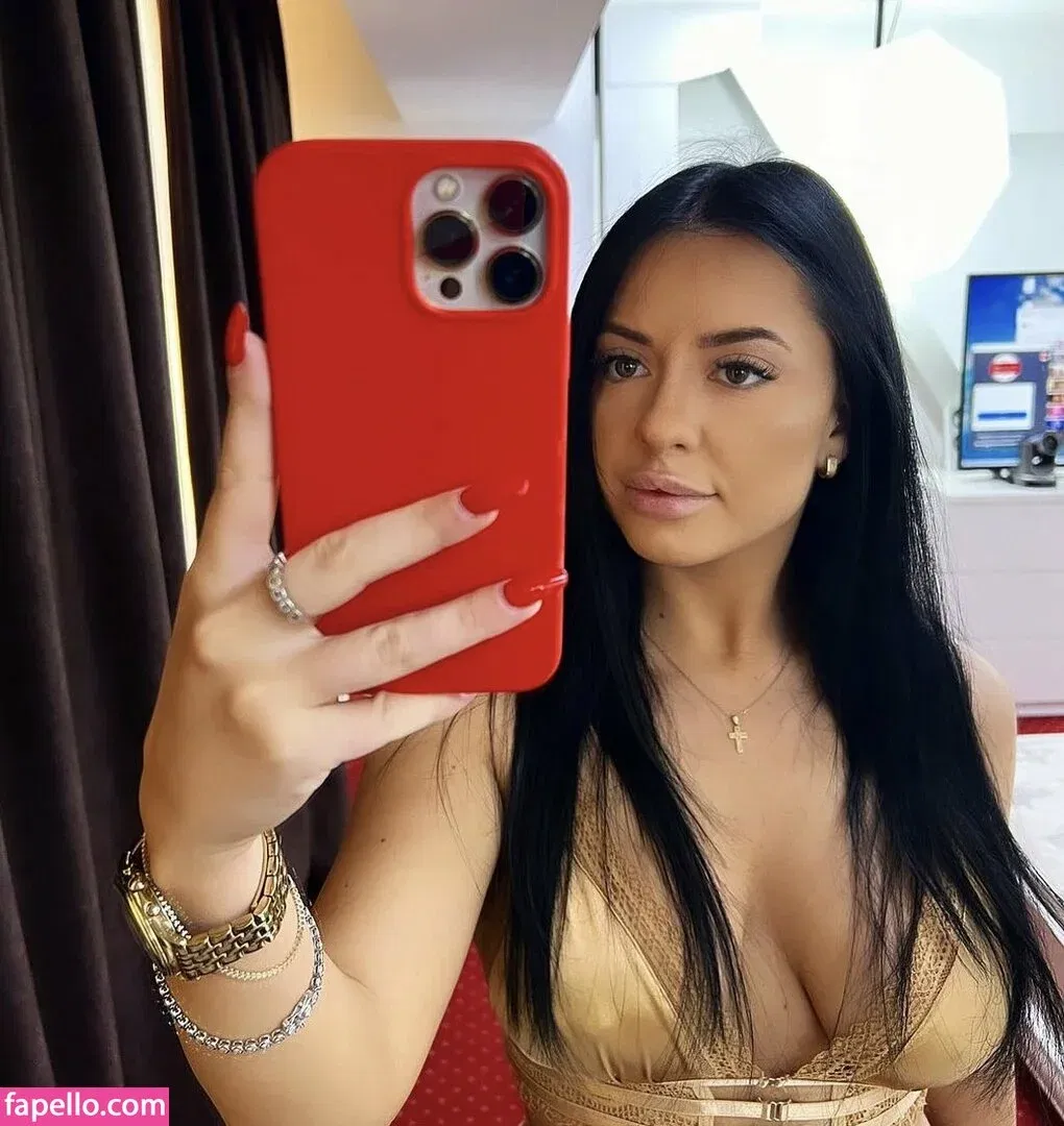 EdithOliviere Onlyfans Photo Gallery 