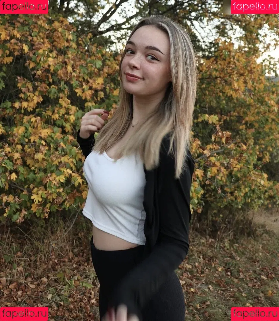 alohaleyla Onlyfans Photo Gallery 