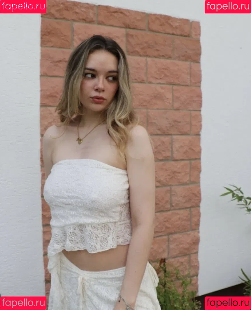 alohaleyla Onlyfans Photo Gallery 