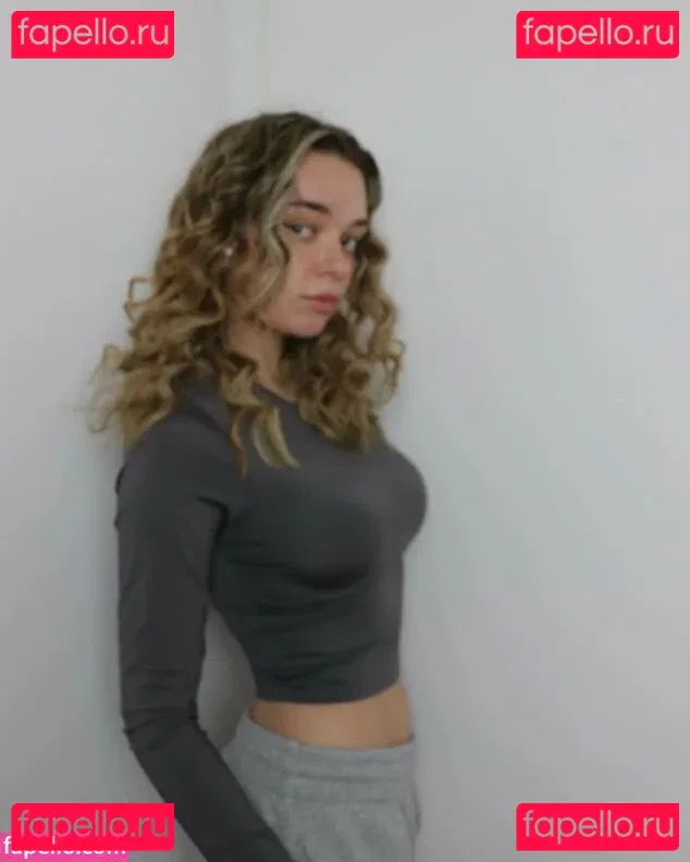 alohaleyla Onlyfans Photo Gallery 