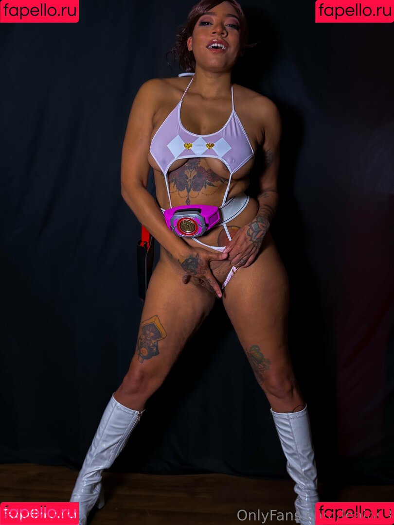 leairis3 Onlyfans Photo Gallery 