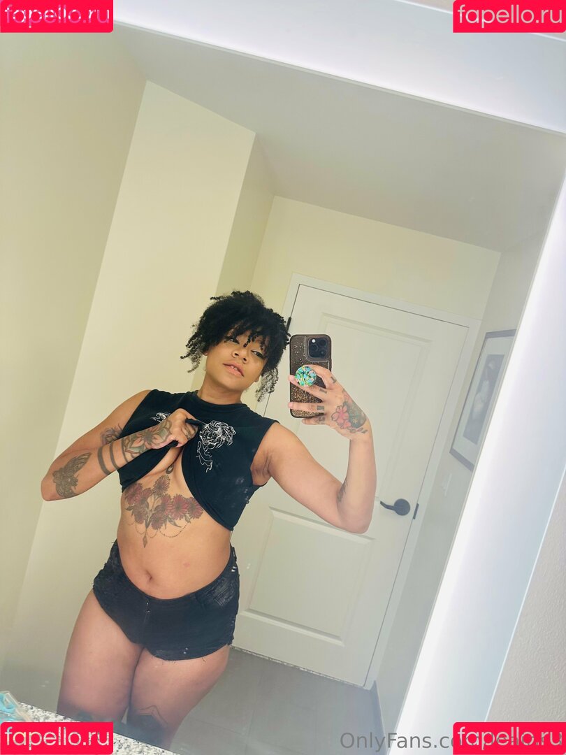 leairis3 Onlyfans Photo Gallery 