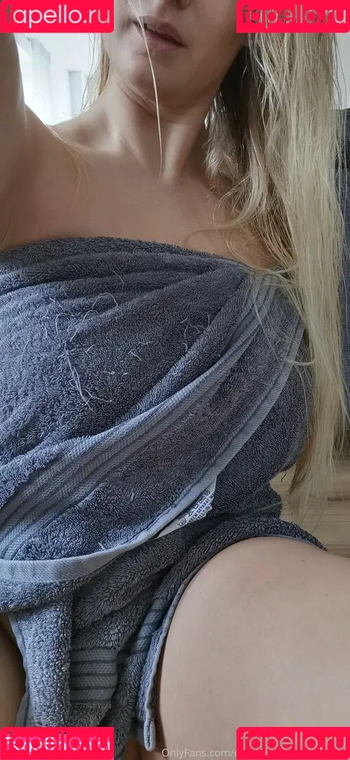 sunnythewolfgirl Onlyfans Photo Gallery 