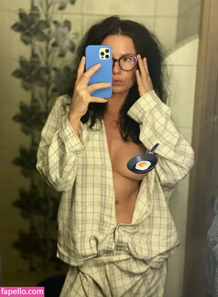 iloilong Onlyfans Photo Gallery 