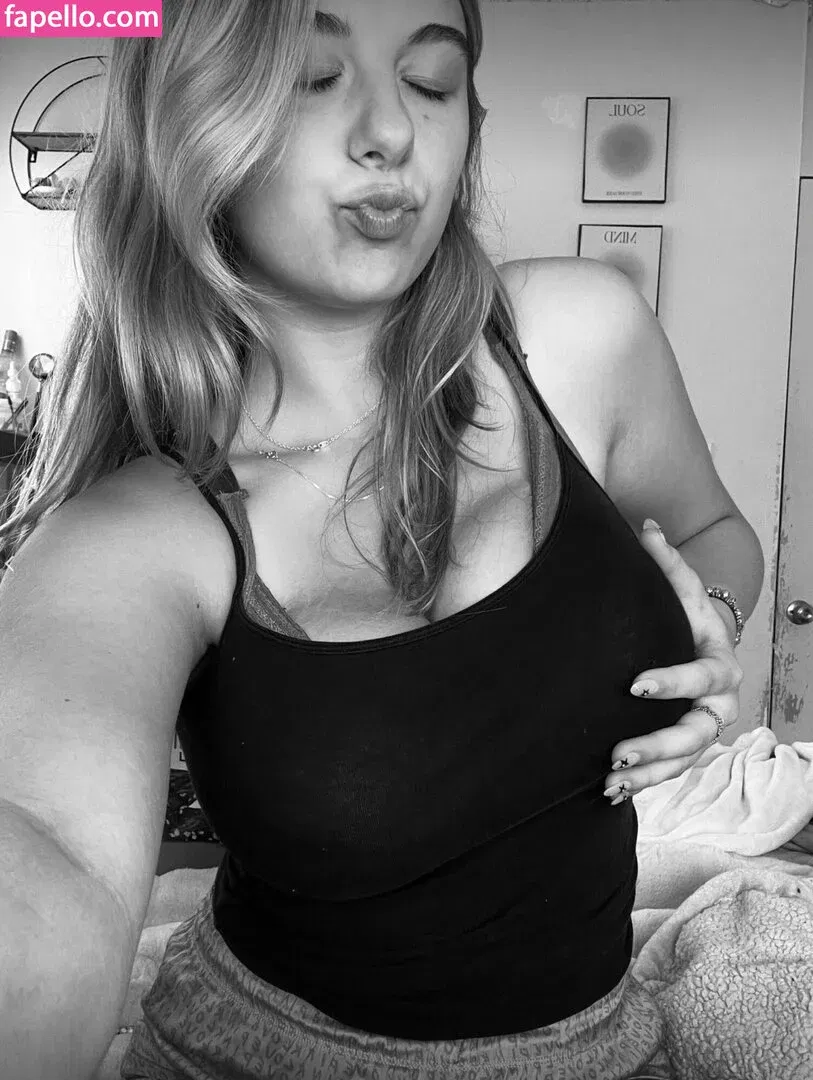 lynntoria Onlyfans Photo Gallery 