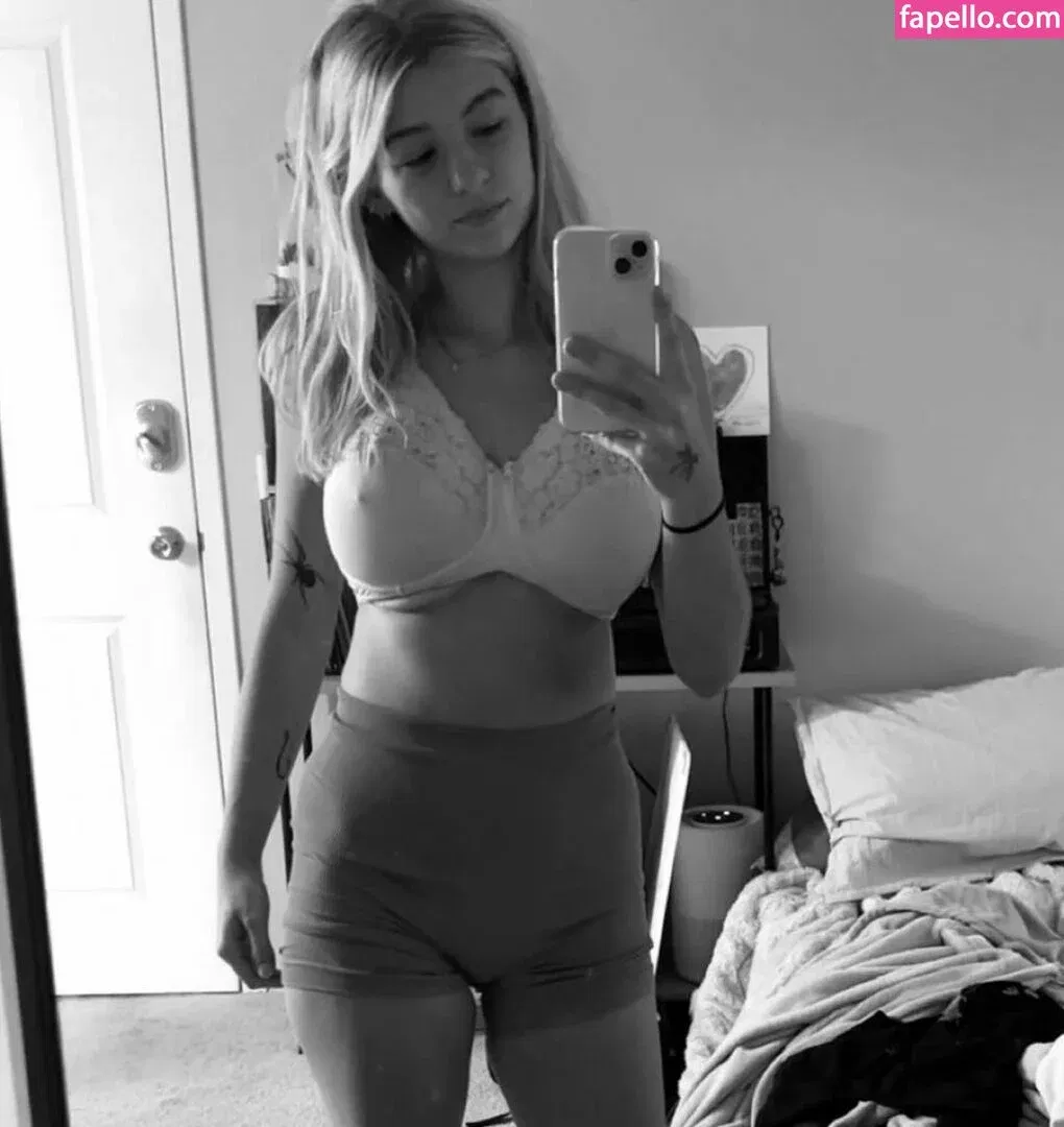 lynntoria Onlyfans Photo Gallery 